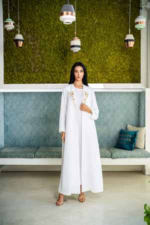 BEYOU WHITE ABAYA WITH GOLDEN COLLAR EMBROIDERY
