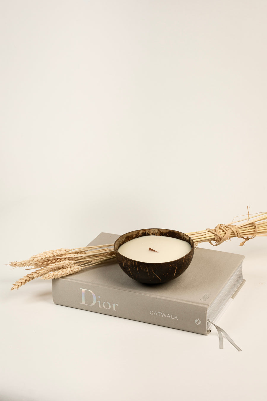 COCONUT CANDLE (Coconut Scent)