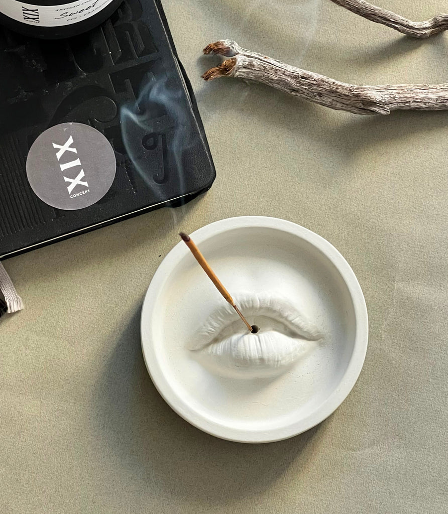 CONCRETE INCENSE HOLDER
