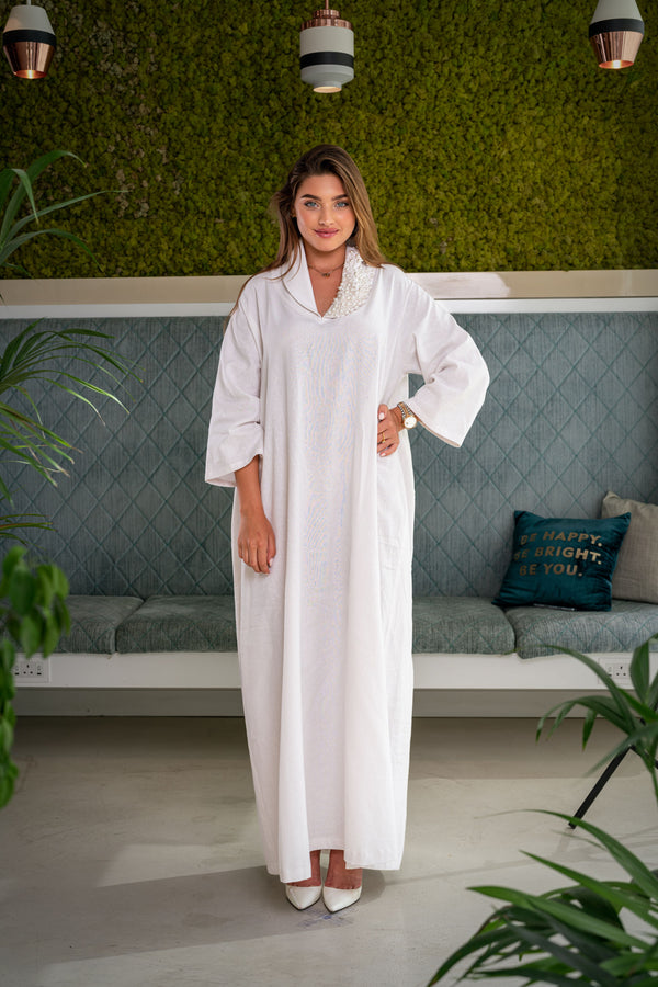 WHITE LINEN KAFTAN W/WHITE PEARLS COLLAR