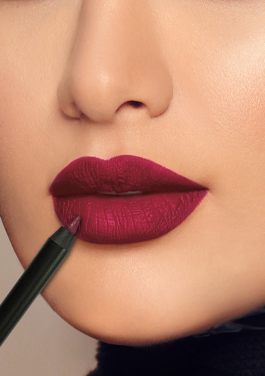 CHARLIE’S PURPLE LIP LINER