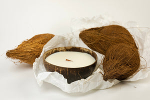COCONUT CANDLE ( Oud scent)