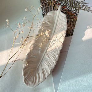 FEATHER TRAY
